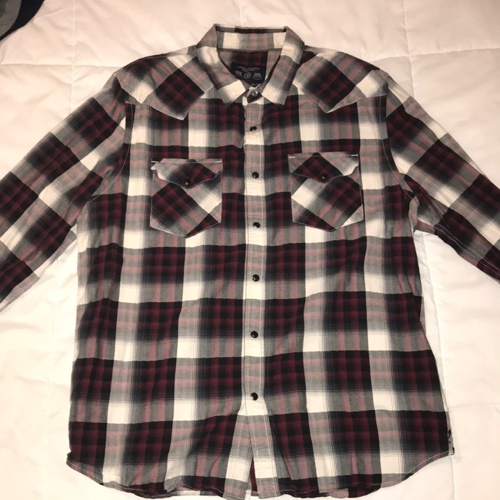 American Eagle Button Up Plaid